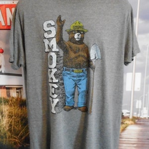 Smokey Bear T-shirt - Graphic Tee Top - Vintage T-shirt - Retro Gray Large - Prevent Forest Fires - Public Service Announcement - 1970&#39;s TV