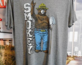 Smokey Bear T-shirt - Graphic Tee Top - Vintage T-shirt - Retro Gray Large - Prevent Forest Fires - Public Service Announcement - 1970's TV