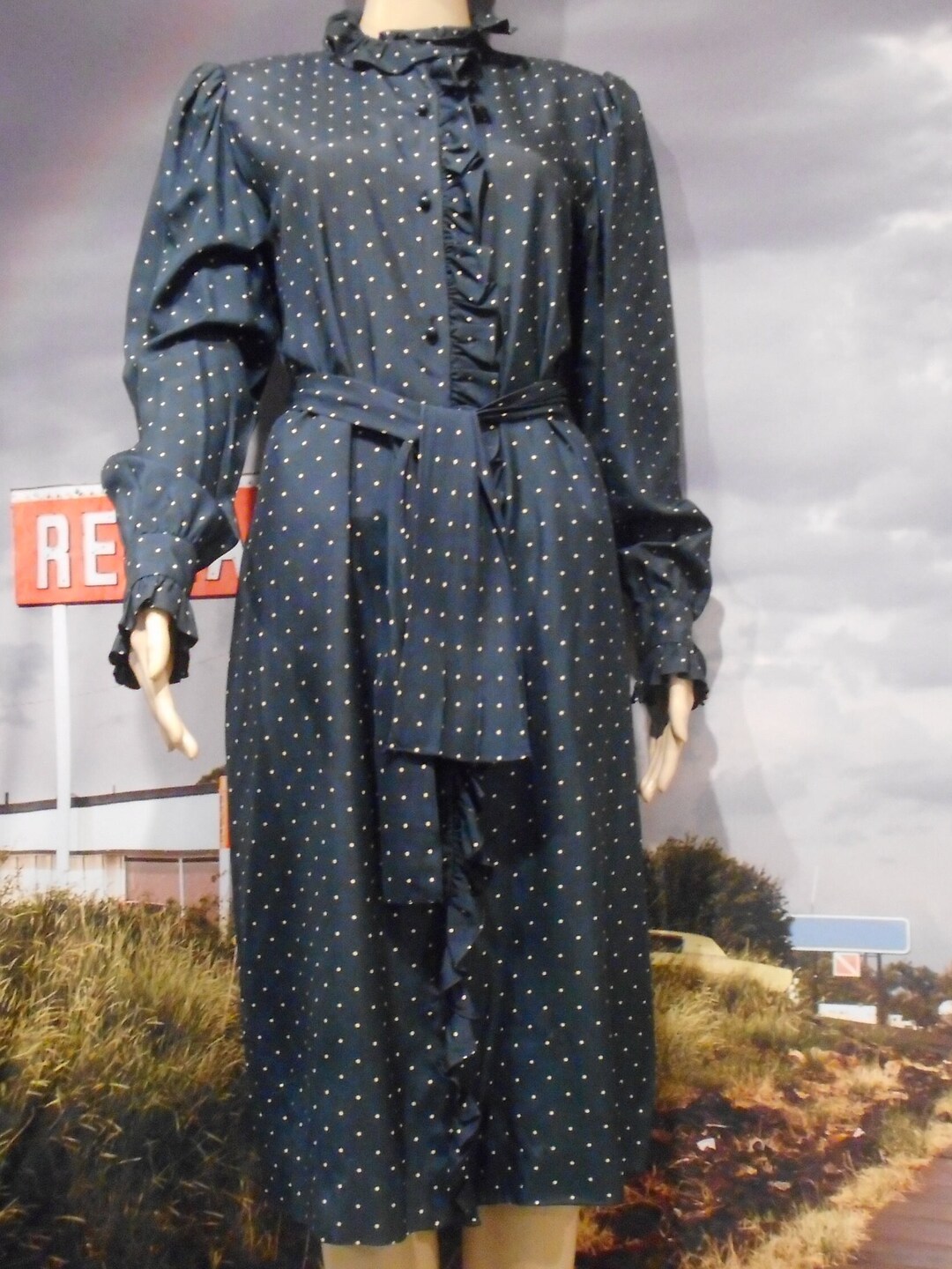 Vintage 1980s Bill Blass Polka Dot Dress: Navy Ruffle Sash  display picture 3