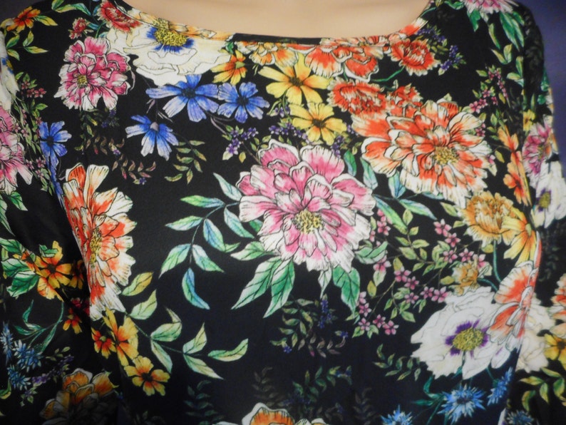 yumi kim floral dress - resort dress - floral cruise ship vacation dress vintage travel - clothing for travel best online vintage - vip suite treatment - vintage - unique and funky original items- 70s 80s 90s y2k vintage retro diners - yumi kim dress