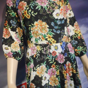 yumi kim floral dress - resort dress - floral cruise ship vacation dress vintage travel - clothing for travel best online vintage - vip suite treatment - vintage - unique and funky original items- 70s 80s 90s y2k vintage retro diners - yumi kim dress