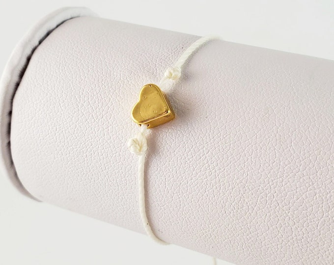 Gold Heart White String Bracelet: Adjustable Friendship Jewelry