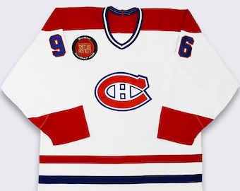 School cancels Habs jersey day to avoid Bruins shirts
