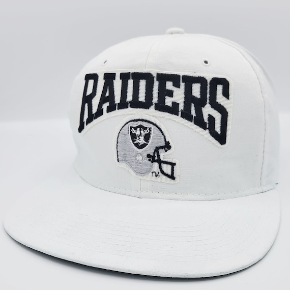 Los Angeles Raiders Vintage New Era Snapback Hat - NFL Football White Baseball Cap - Stitched on Logo - One Size Fits All - FREE SHIPPING
