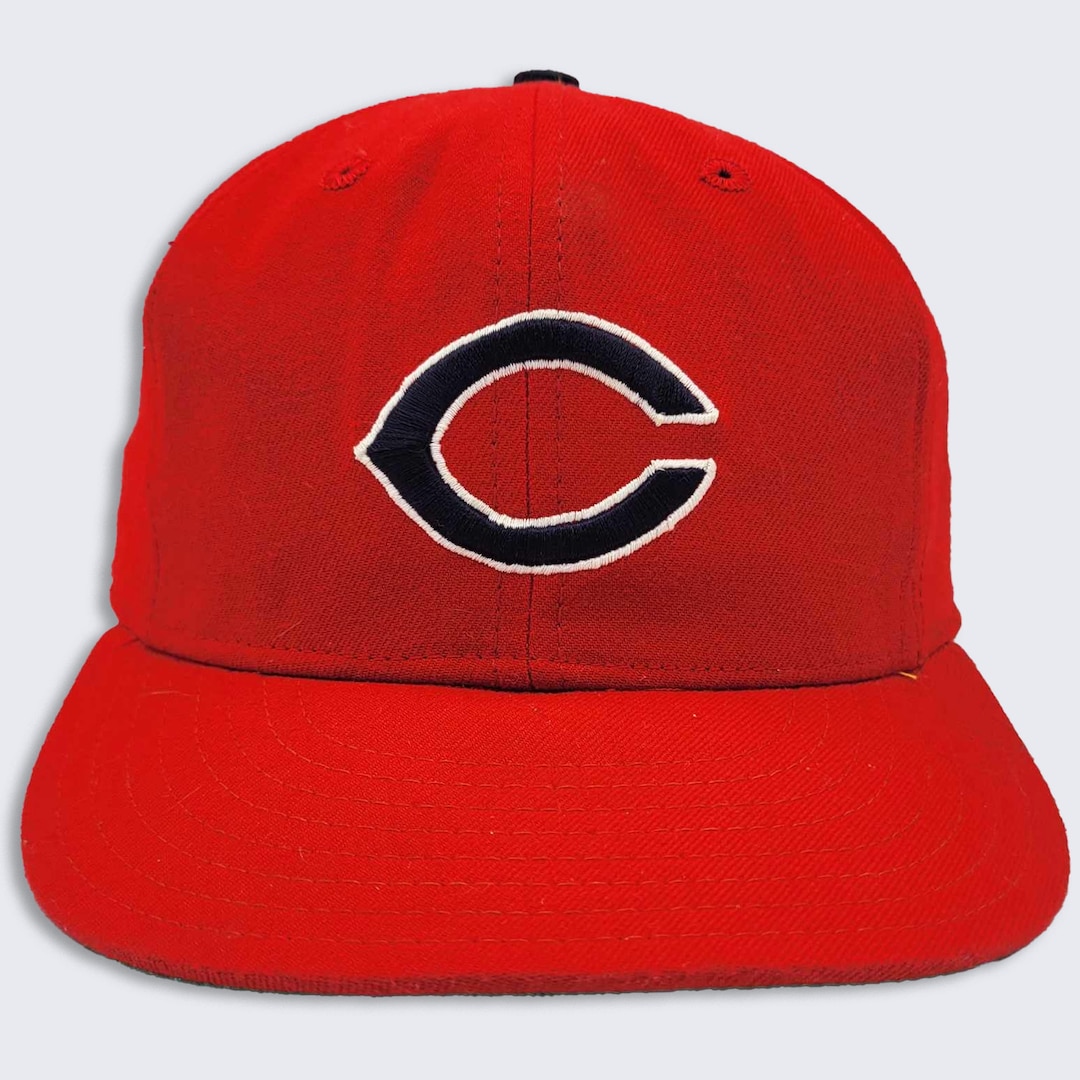 Cincinnati Reds Vintage 80s Leather Band New Era Fitted Hat - Red