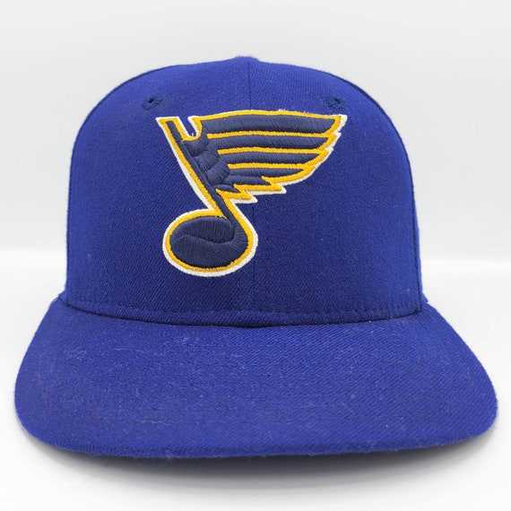 St Louis Blues Vintage New Era Fitted Hat - NHL Hockey Baseball Style Cap -  100% Wool - Made in USA - 5950 - Size 7 - Free SHIPPING