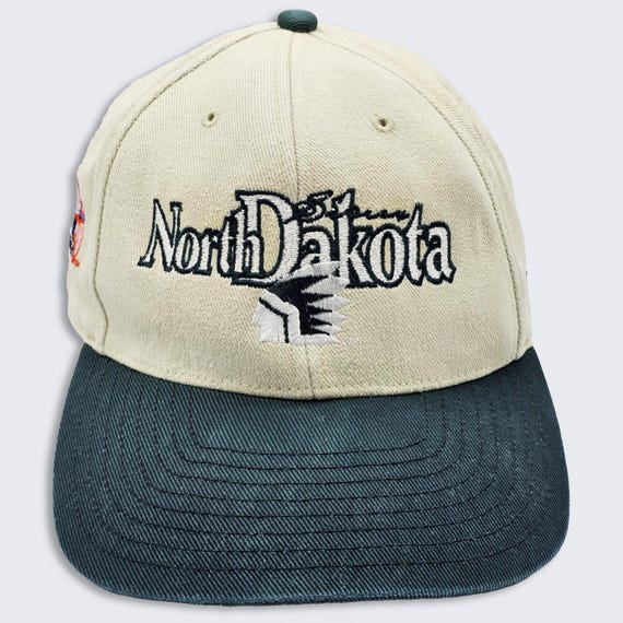 North Dakota Fighting Sioux Vintage Y2K New Era Hockey Hat - 2001 Frozen Four - Low Profile Strap Back Hat - One Size - Free SHIPPING