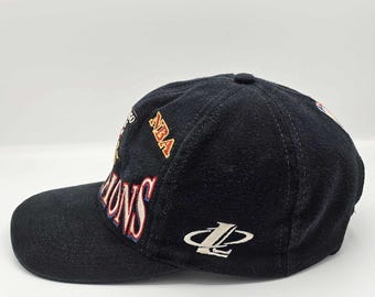 Chicago Bulls Vintage 90s Championship Logo Athletic Snapback Hat
