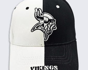 Minnesota Vikings Vintage Reebok Black & White Adjustable Hat - Stitched On Logo - Baseball Style Cap - One Size Fits All - Free SHIPPING
