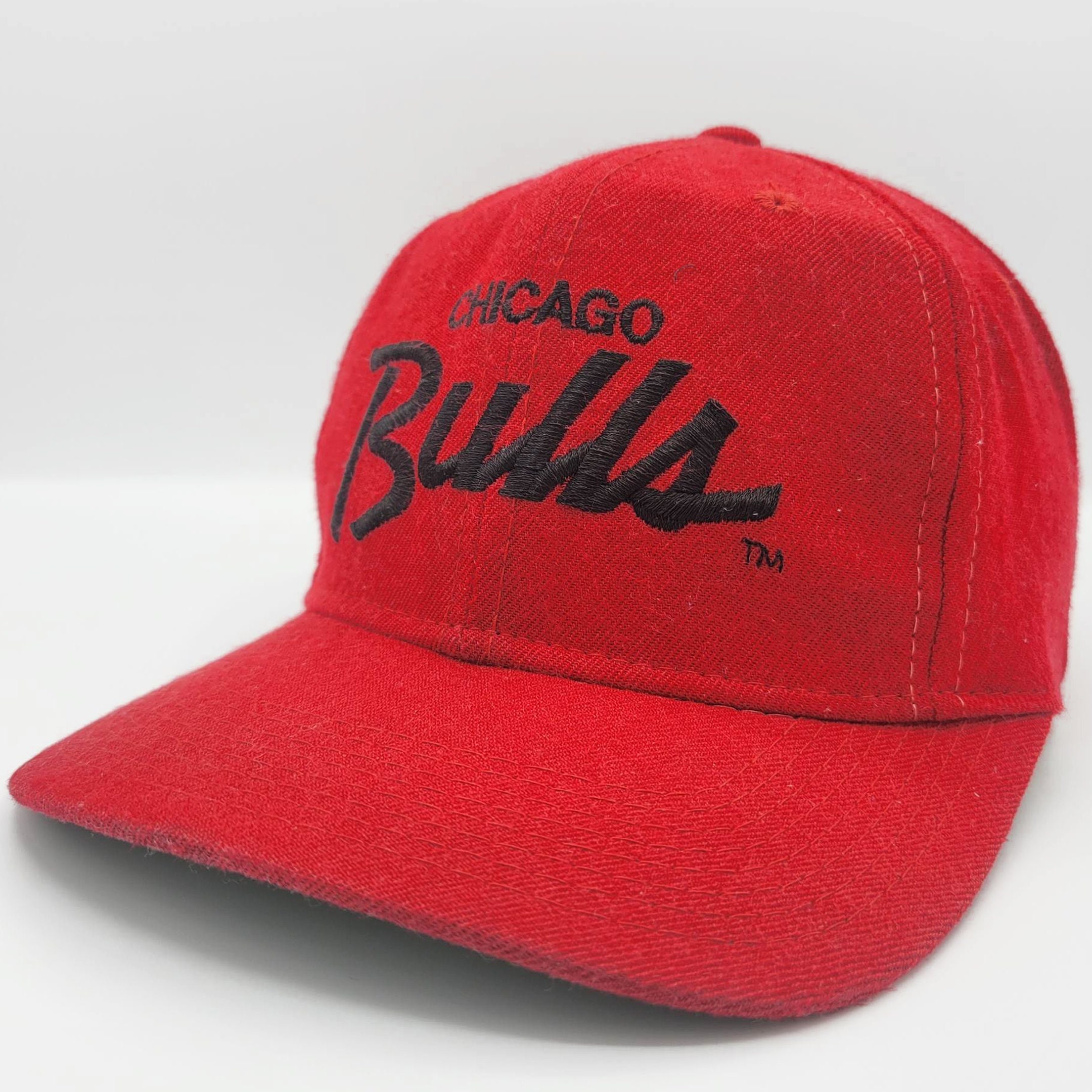 Vintage Chicago Bulls 1998 NBA Champions Locker Room Velcro Strap Hat –  Yesterday's Attic