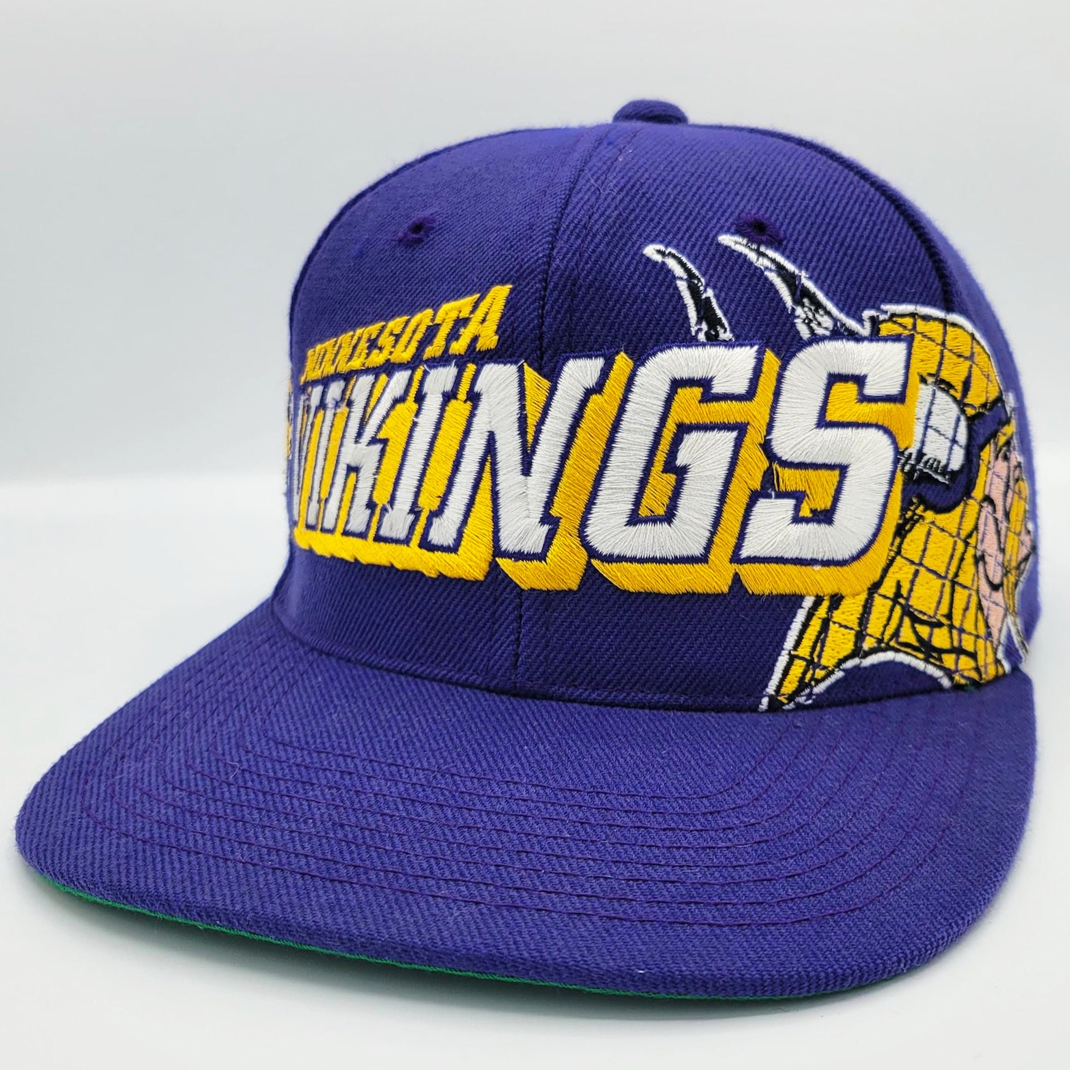 Los Angeles Kings Vintage Off White/Purple Snapback - Mitchell