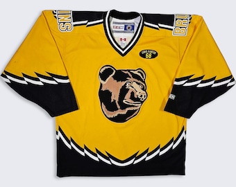 Boston Bruins Vintage 90s Pooh Bear CCM Hockey Jersey - Very Rare Logo - NHL Officially Licensed - Size Men's : Large ( L ) - FREE Shipping