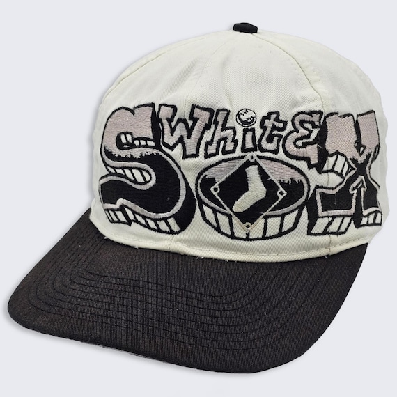 Chicago White Sox Vintage 90s Graffiti Drew Pearson Snapback Hat - White & Black Cap - MLB Genuine Merchandise - One Size - FREE SHIPPING