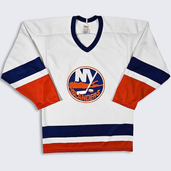 New York Islanders Vintage 90s CCM Hockey Jersey - White Color Uniform Shirt - Made in Canada - Men's Size : Small ( S ) - Free Shipping