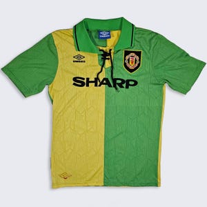 Camiseta de fútbol Umbro vintage de Eric Cantona del Manchester United de los años 90