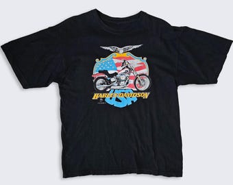 Harley Davidson Vintage 90s USA American Flag Eagle T-Shirt - Black Color Tee - 1990 Holourek - Men's Size : Medium ( M ) - Free Shipping