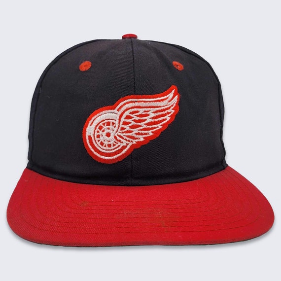 Detroit Red Wings Vintage 90s Twins Snapback Hat - NHL Hockey Baseball Style Cap - Black & Red - Green Under Bill - One Size - FREE SHIPPING