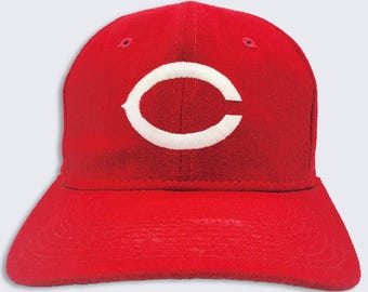 Cincinnati Reds Vintage 90s Sports Specialties Fitted Hat - 100% Wool - Red Color Baseball Style Cap - MLB Licensed - Size 7 - FREE SHIPPING