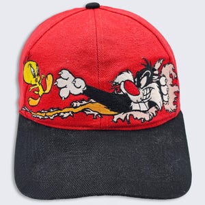 Gorra snapback vintage de los años 90 de Piolín y Silvestre de Looney Tunes - Gorra de béisbol roja y negra con dibujos animados - Talla única - ENVÍO GRATIS