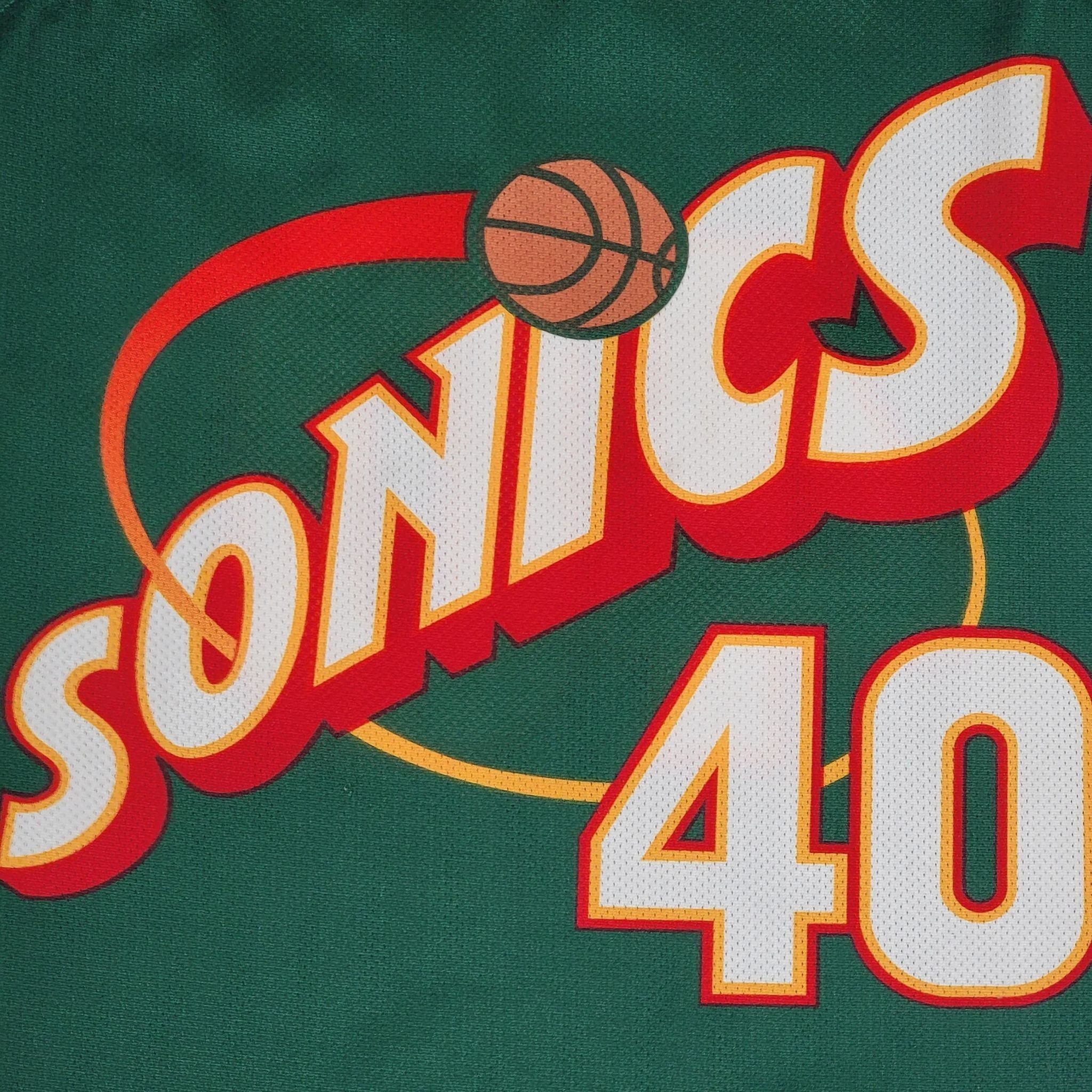 Vintage Seattle SuperSonics Shawn Kemp Champion Basketball Jersey, Siz –  Stuck In The 90s Sports