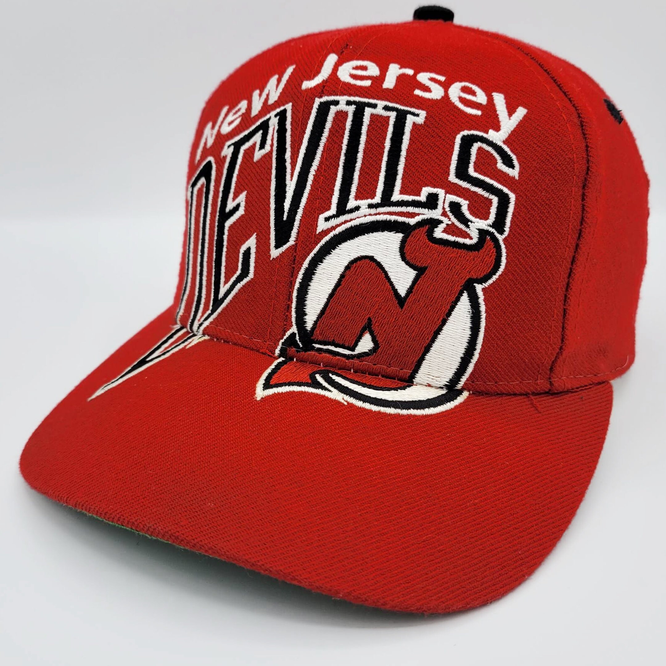 Vintage New Jersey Devils Fitted Hat New Era Made USA Size 7 3/8 NHL Hockey New Jersey NJ 1990s 90s