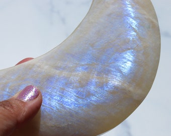 White Moonstone Moon with Blue and Glittery Flash 429g 5 3/4" x 2 1/2"