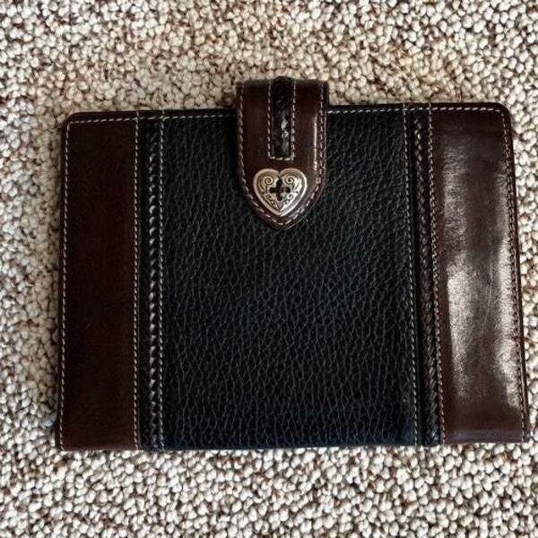Portefeuille Organisateur En Cuir Brighton - Taille Medium, Noir, Fermeture Aimant, Neuf