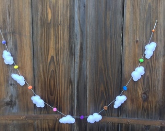 Garland of white clouds and colored pompoms in felt, wall decoration, garland of pompoms, garland of clouds