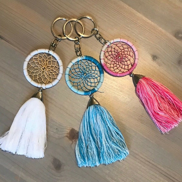 Dreamcatcher key ring tassel bag charm blue pink white dream catcher