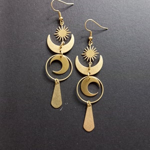 Boucles d'oreilles lune et soleil sorcière / Boucles d'oreilles lunaires célestes / Cadeau bohème pour elle / Boucles d'oreilles croissant de lune