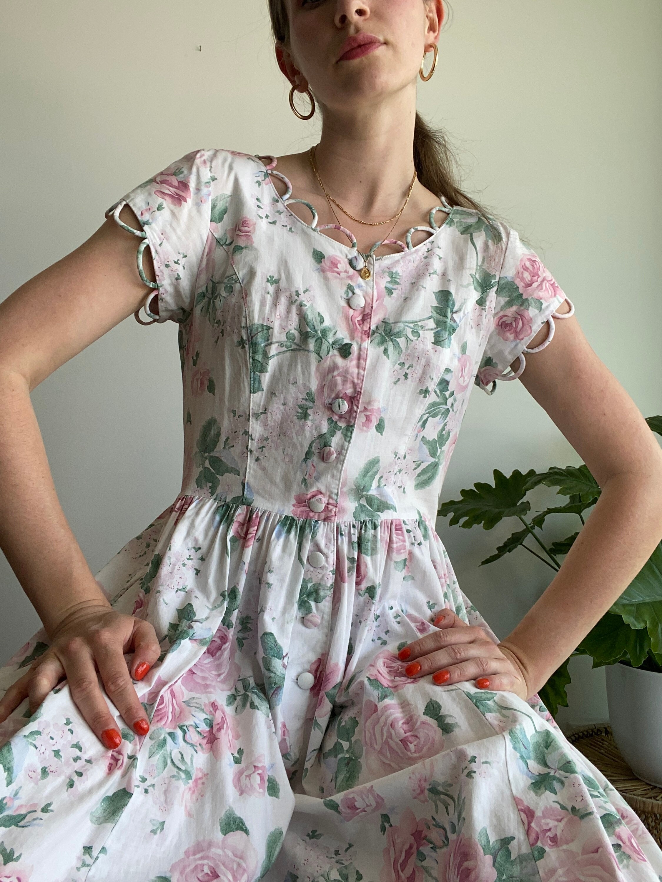 White Vintage Floral Tea Dress With Neckline and Sleeve Detail Etsy