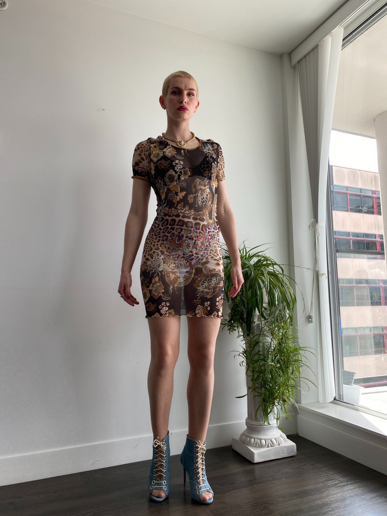 Ingenioso modelo sombrero Roberto Cavalli Vestido de malla con dobladillo de lechuga / - Etsy México Ingenioso modelo sombrero Roberto Cavalli Vestido de malla con dobladillo de lechuga / - Etsy México
