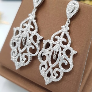 Diamond Earring  Chandelier  Diamond Jewelry Unique Design 14K Gold Round Brilliant Cut Diamond