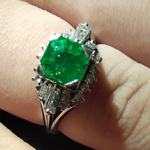 Emerald Diamond Ring Vintage Platinum Emerald from Columbia With Certification Card