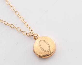Antique Tiny Circle Locket Necklace Gold Filled – Vintage Keepsake Pendant, Photo Necklace for Birthday Gift with Personalized Photo Insert