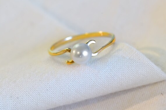 Vintage Victorian Revival Pearl Solitaire Ring • … - image 1
