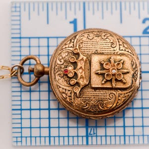Antique Gold Plated Locket Necklace, Victorian Revival Starburst Pendant, Edwardian Keepsake image 8