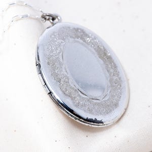 Vintage Silver Oval Locket Necklace • Antique Style Minimalist Pendant • Plain Estate Jewelry • Photo Keepsake Charm • Simple Everyday Gift