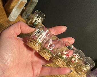 Glow-in-the-Dark Mushroom Jar: Spooky Terrarium Art, Handmade