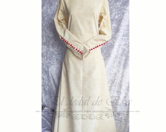 Saya encordada. Cotardía. Vestido medieval siglo XIII de color amarillo crema.