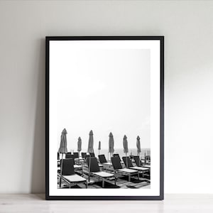 Schwarz weiß Tel Living Poster Wand Druck Strand Haus Dekor Original Fotografie Pool Stühle Israel Kunst druckbare Wandbehang Sommer