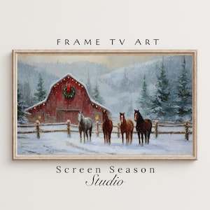 Könnte beinhalten: Gerahmtes Winterlandschaftsgemälde mit einer roten Scheune mit Weihnachtskranz und Lichtern, umgeben von schneebedecktem Boden und immergrünen Bäumen. Vier Pferde stehen vor der Scheune. Der Text "FRAME TV ART" und "Screen Season Studio" sind sichtbar.
