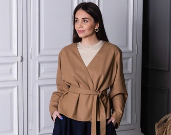 Veste camel wrap, veste en laine écologique naturelle, faite à la main, veste beige IVANKA, cardigan en laine, formel, élégant, minimaliste, veste de mariage