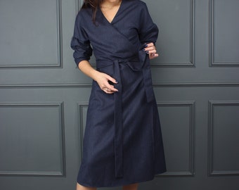 Blå omlottklänning i ull, långärmad klänning med puffärm, midiklänning i kimono, kontorsklänning med paljetter, franska omlottklänningar, EMMA-klänning