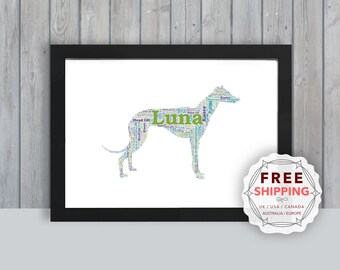 Pode incluir: Uma impressão emoldurada de uma silhueta de galgo feita de palavras, incluindo o nome "Luna". A impressão tem um fundo branco e uma moldura preta. Um selo de frete grátis está no canto inferior direito.