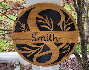 Nombre personalizado con letrero de madera grabado con monograma - Regalo de boda rústico -Perfecto para inauguración de la casa - Letrero con nombre de madera para decoración del hogar