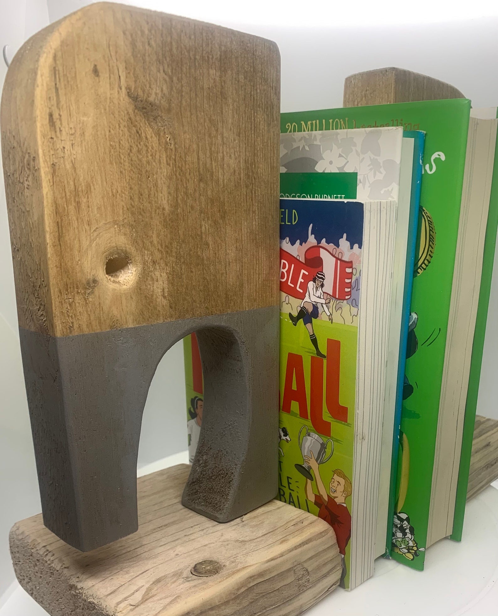 Serre-livres éléphant vintage en bois sculpté - France