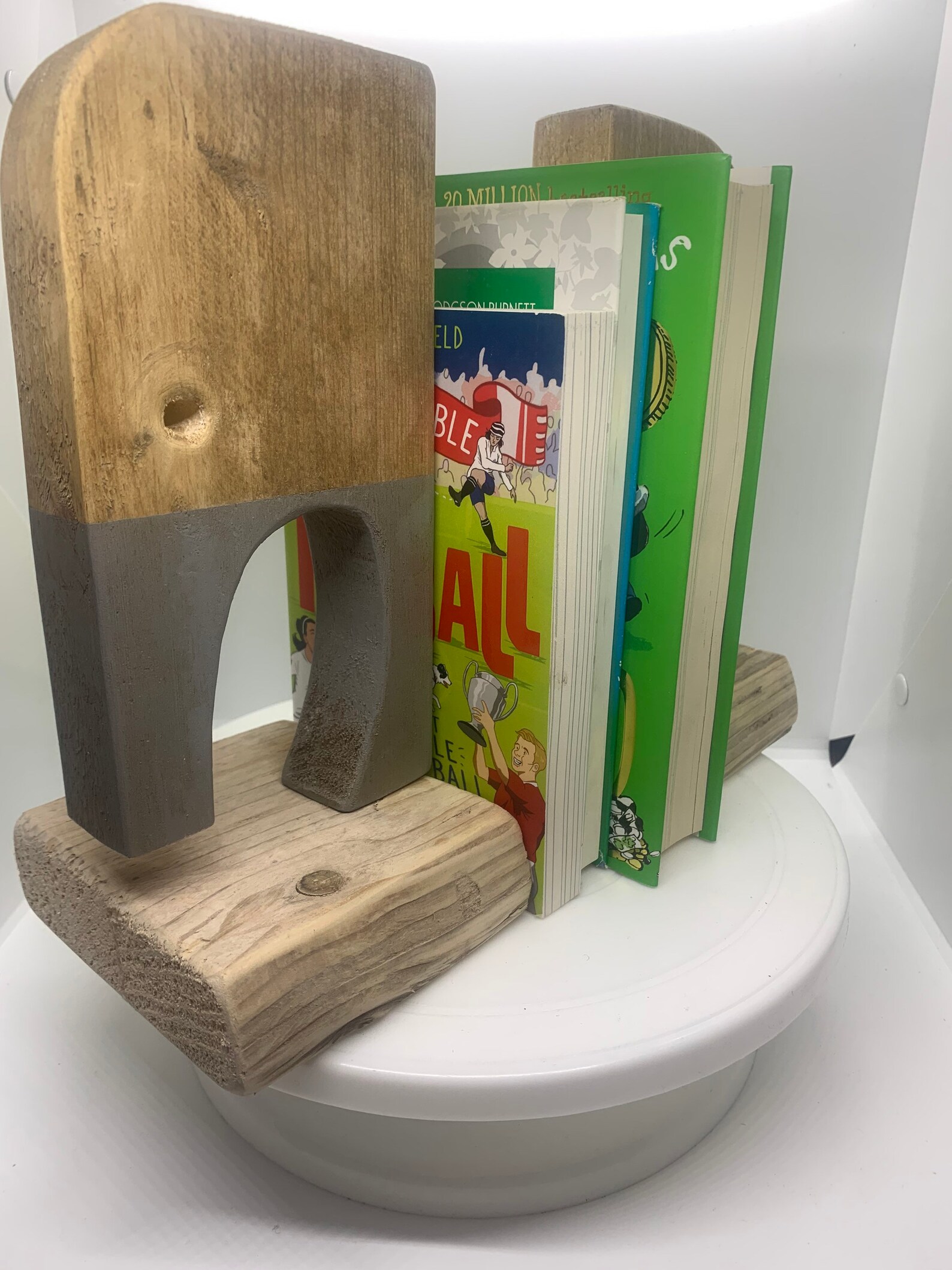 Serre livres éléphant bois Tournai Belgique