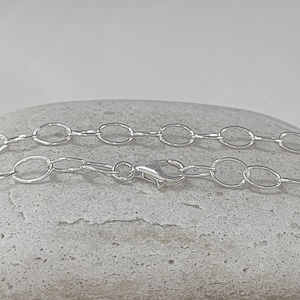 Silver link chain with lobster clasp, width approx. 5-6 mm