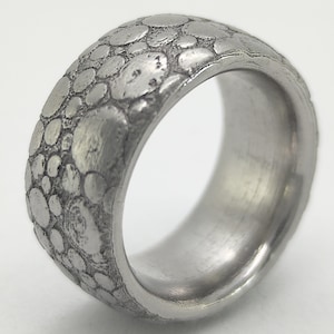 Statement ring van roestvrij staal, natuurmotief Zwarte Woud, motiefring, 3D-ontwerp